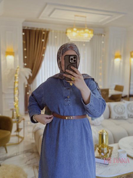 كاميل مع ذهبي