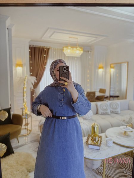 اسود مع ذهبي