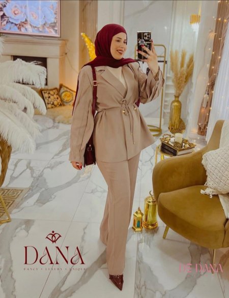 طقم مميز بليزر وبنطلون