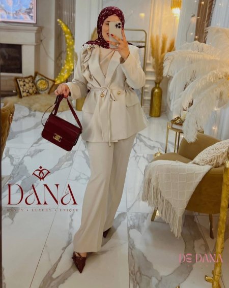 طقم مميز بليزر وبنطلون
