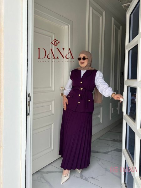 طقم مميز قطعتين ( فيست + تنورة )