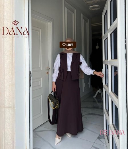 طقم قطعتين ( ڤيست + تنورة )