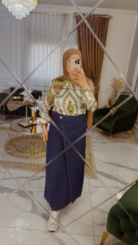 تنورة جينز بتصميم يخطف الأنظار طولها 102cm